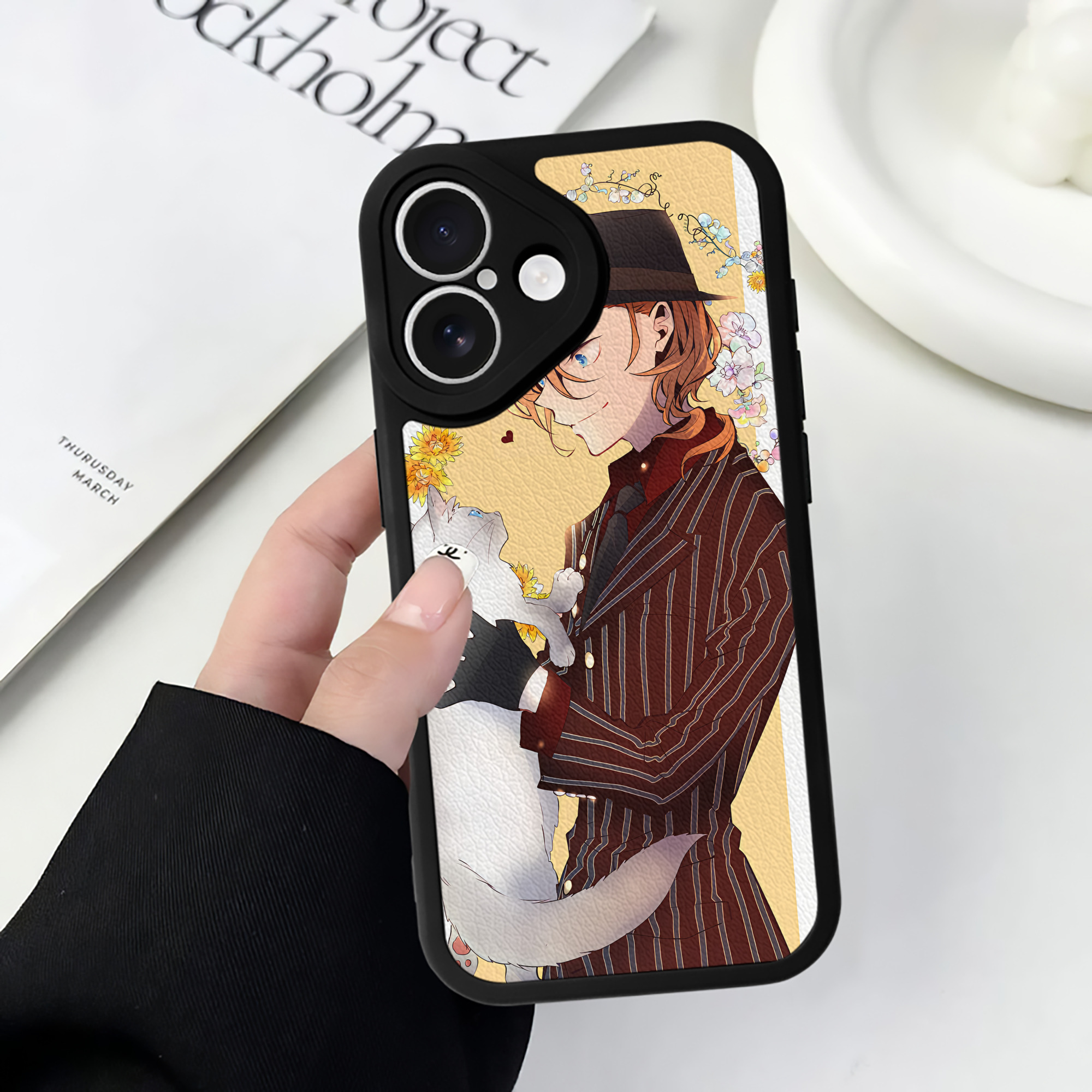 （画像用） 文豪ストレイドッグス Bungo Stray Dogs 【iPhone 16シリーズ対応】シリコンスマホケース（レザー調） 材質：シリコン